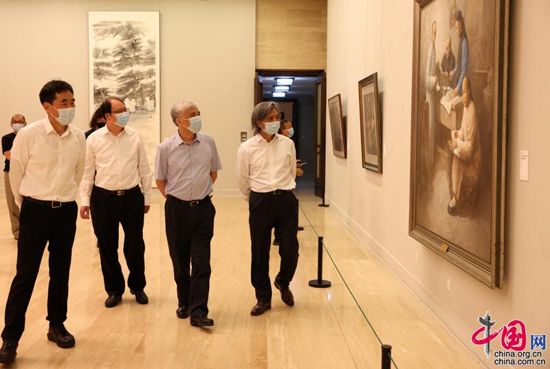 “南京师范大学120周年美术教育艺术作品展”开幕 240余件